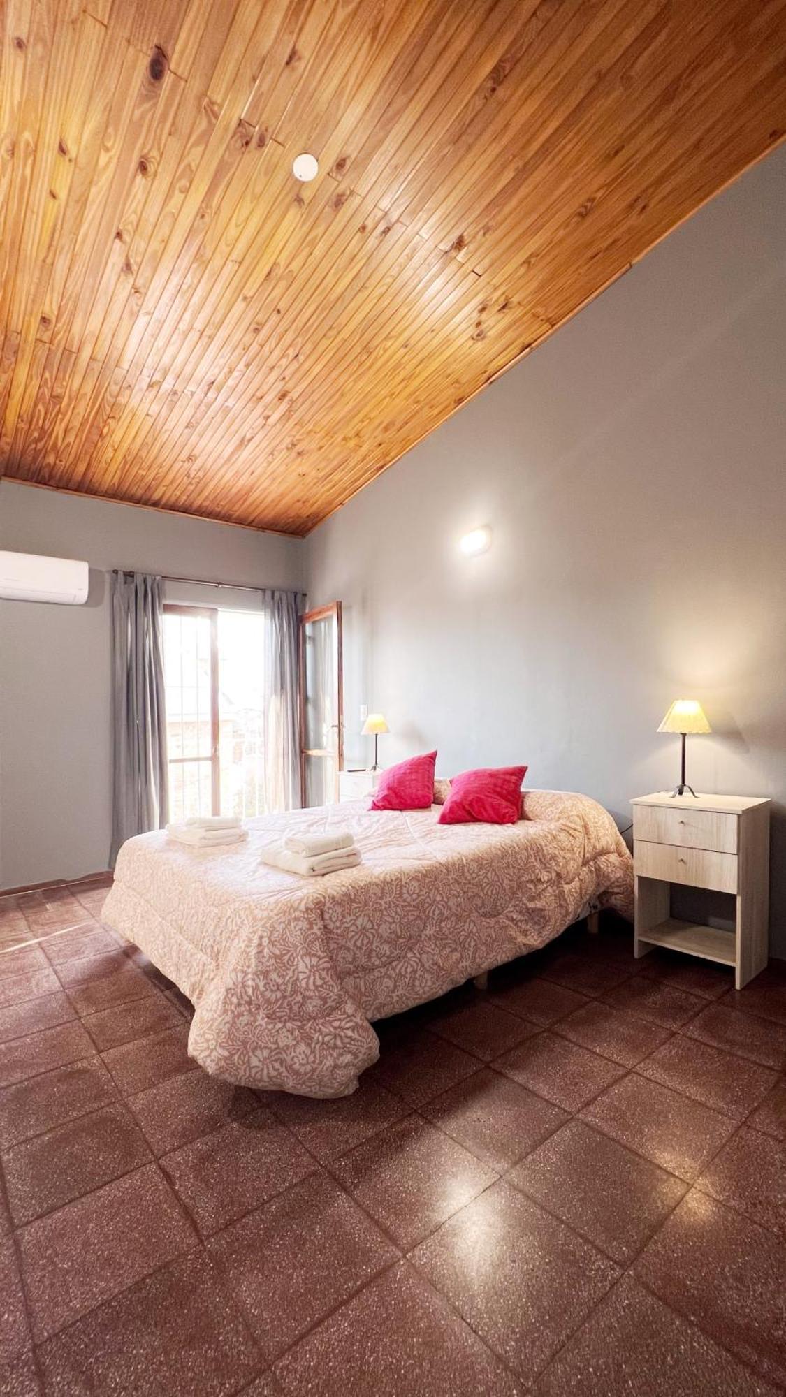Duplex Mendoza Con Chochera Techada 外观 照片
